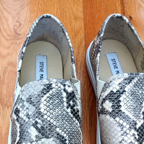 Steve Madden Snakeskin Slip on Loafers - Picture 10 of 10